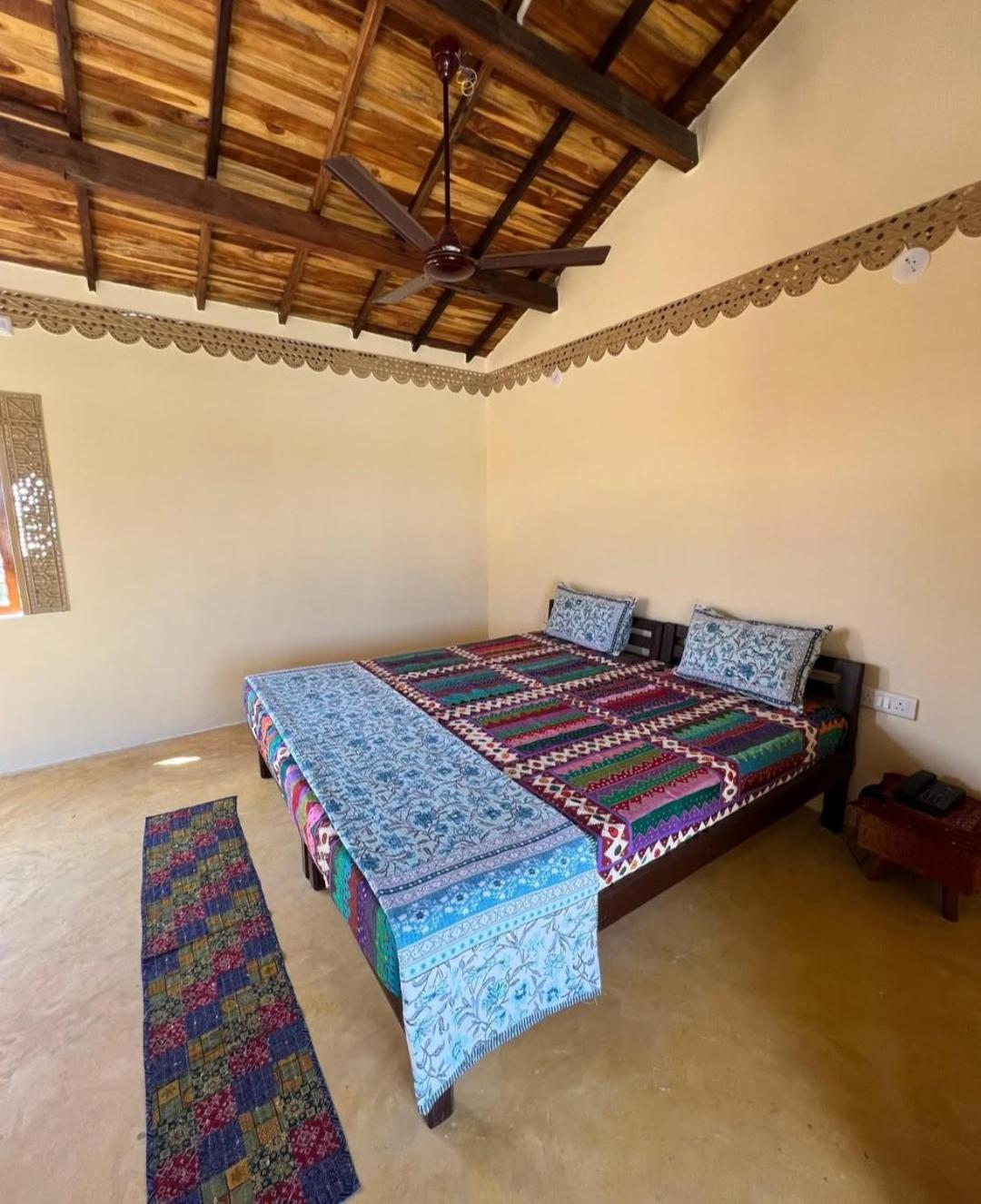 Rann Hellaro Homestay Bhuj Luaran gambar